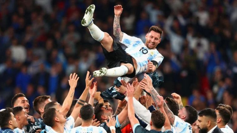 Messi celebra junto a sus compañeros la Copa América. Foto: archivo.
