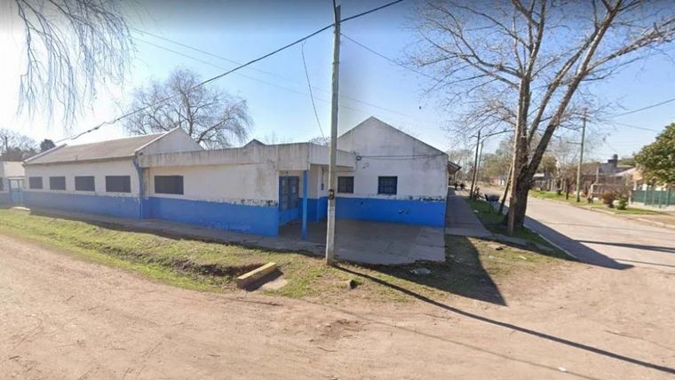 Burzaco: encontraron a una beba de 7 días en la puerta de una escuela (Foto: NA)