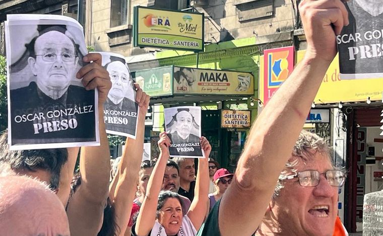 Tragedia de las Altas Cumbres: familiares exigen la renuncia de Oscar González.