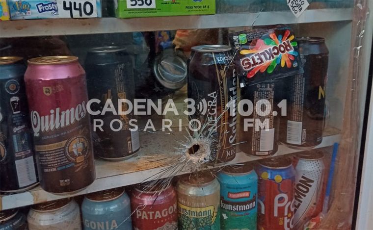 Rosario: balacera y amenaza contra un comercio de zona oeste con firma 