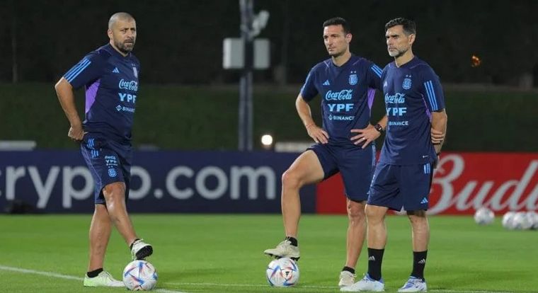 FOTO: La Selección se entrena en Qatar y Scaloni evalúa a Marcos Acuña y Papu Gómez
