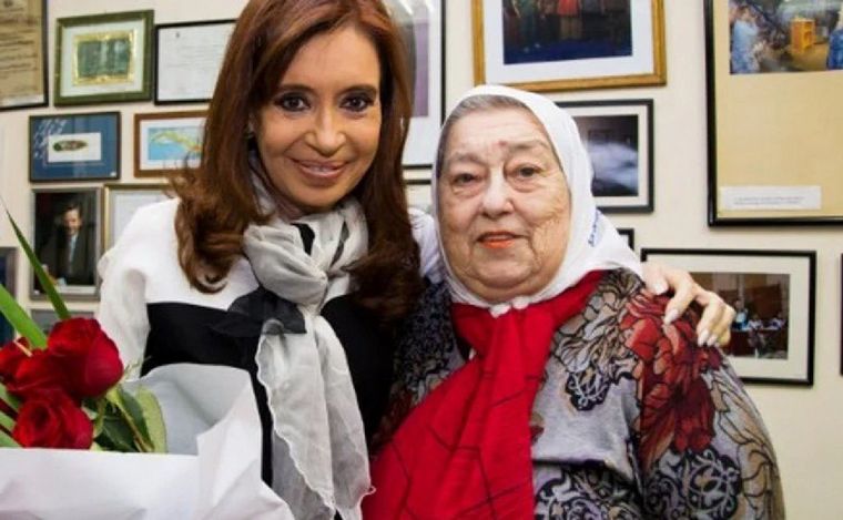 FOTO: Cristina Kirchner despidió a Hebe de Bonafini.