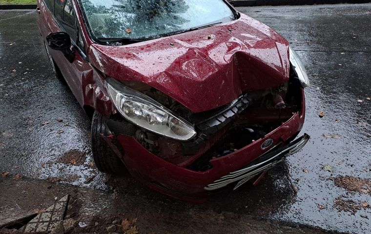 Impactante choque en la lluviosa mañana de lunes.