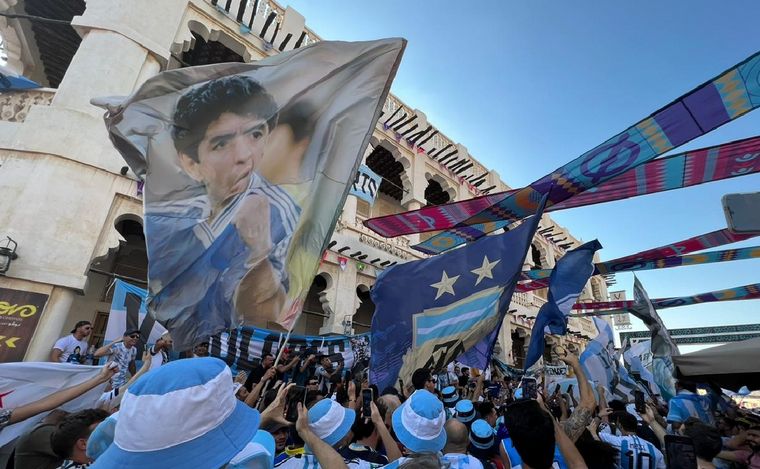 FOTO: El banderazo argentino en Doha por dentro