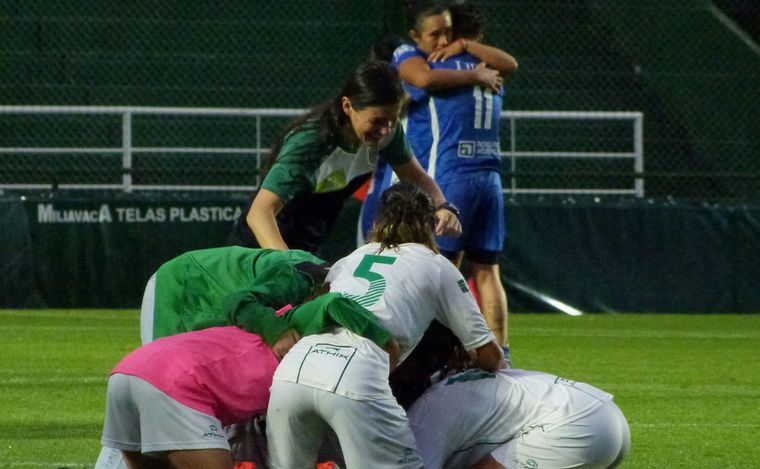 Argentino de Rosario cayó ante Banfield y se quedó en la puerta del ascenso.