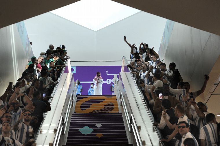 Los hinchas argentinos coparon Doha