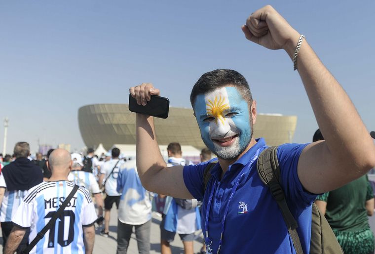 Los hinchas argentinos coparon Doha