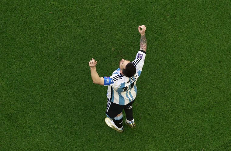 FOTO: Lionel Messi tras anotar el primer gol por penal