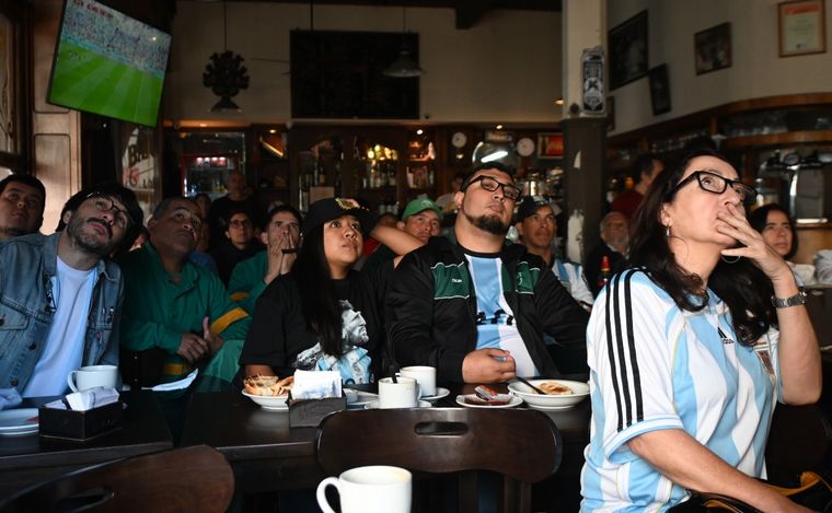 FOTO: Cómo impacta el desempeño de la Selección argentina en el humor social.