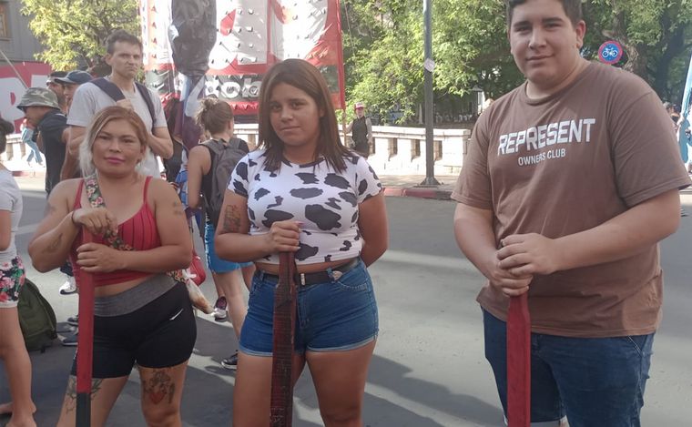 AUDIO: Comienza la concentración de las agrupaciones de izquierda en Córdoba
