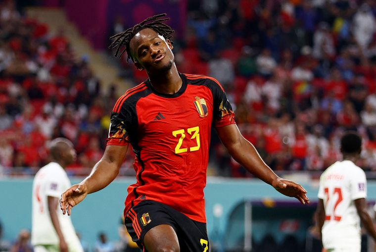 Michy Batshuayi celebra el gol del triunfo de Bélgica.