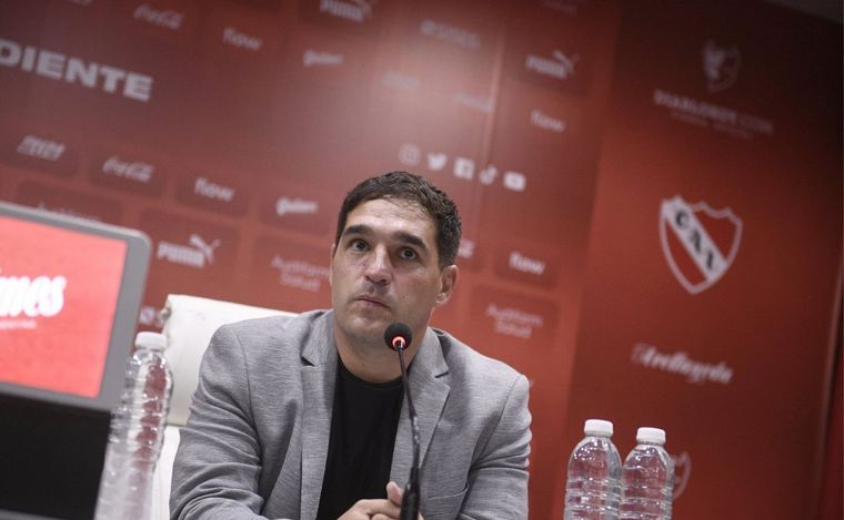 FOTO: Leandro Stillitano fue oficializado como nuevo técnico de Independiente
