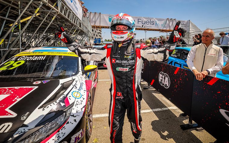 Néstor Girolami juega sus chances de campeonato del WTCR en Arabia Saudita.