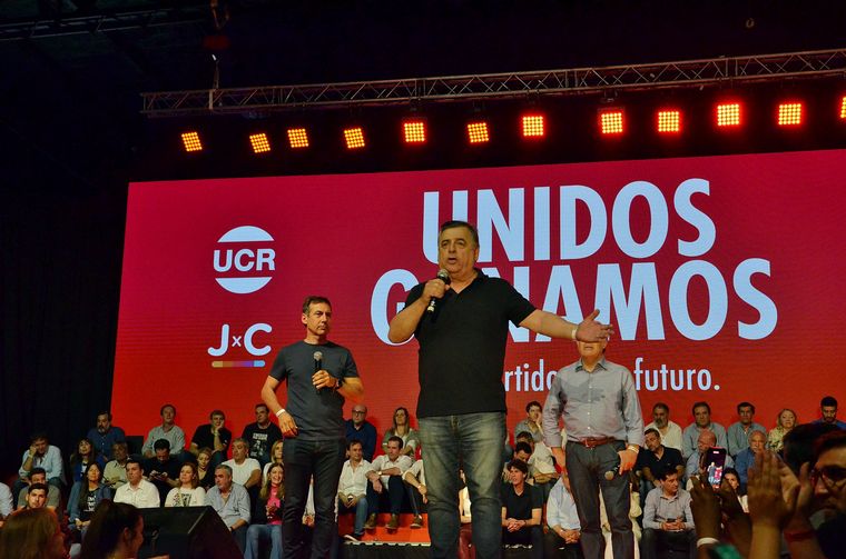 FOTO: Mario Negri en el acto de la UCR en la Ciudad de Buenos Aires. (Foto: @UCRCBA)