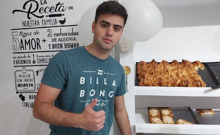 FOTO: Promo mundial: una panadería de CABA regala medialunas si pierde Argentina.