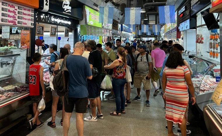 La previa de Argentino-México en el Mercado Norte.