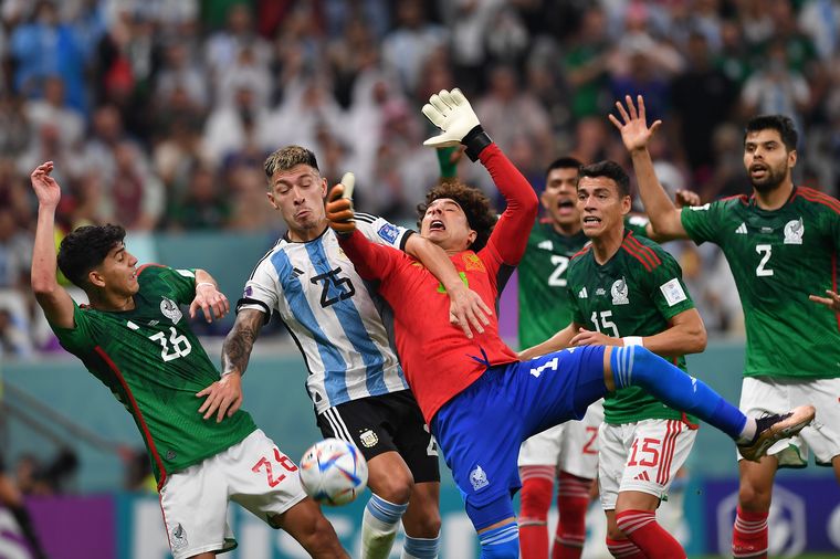 FOTO: Argentina tuvo solo dos remates en el primer tiempo. 