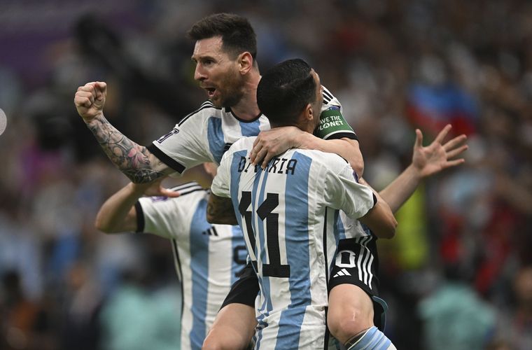 FOTO: Lionel Messi festeja el triunfo argentino ante México.