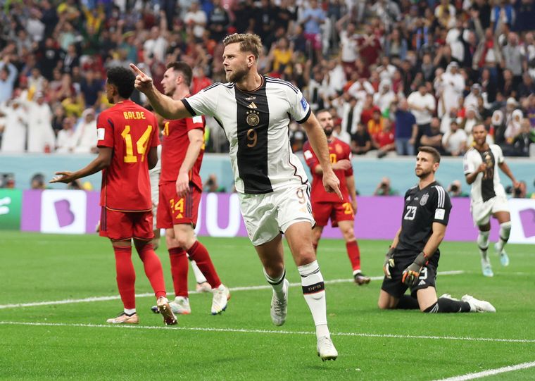FOTO: Niclas Füllkrug festeja el tanto del empate ante España.