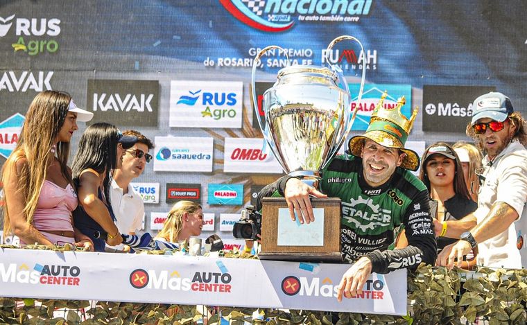 FOTO: Necesitaba ganar y ganó, el 'Pinchito' es campeón por primera vez en el TN