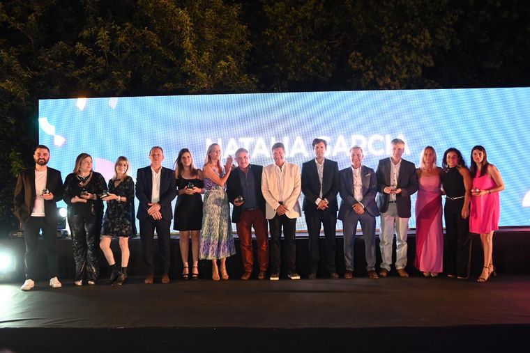 Así se vivió una edición más de La Noche de los Héroes de Junior Achievement