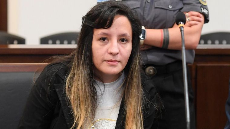 FOTO: La testigo declaró ver a la pareja de Karen Oviedo vomitando en el dormitorio.