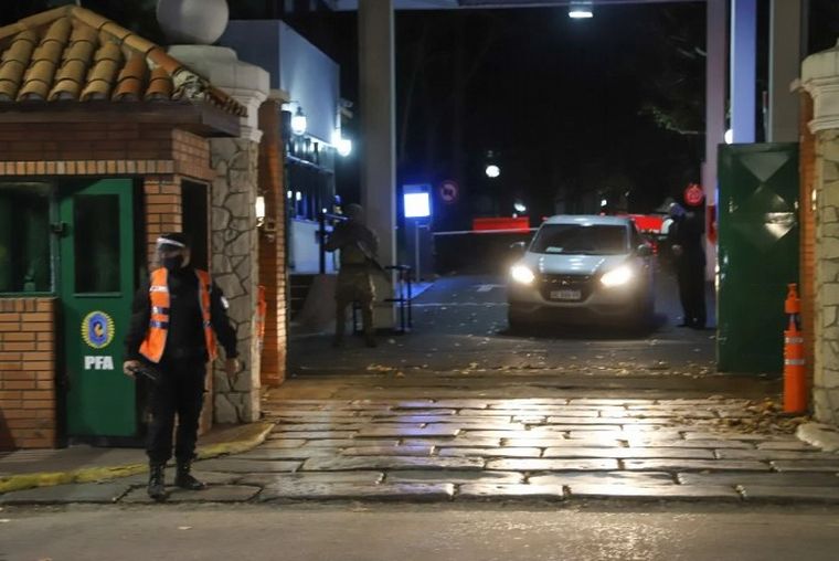 Volcó el auto de la custodia presidencial: murió una sargento y hay tres heridos