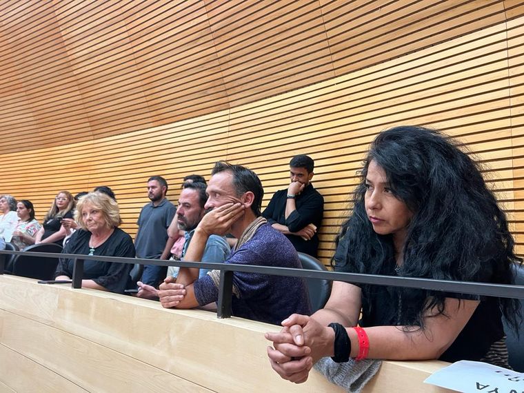 Los familiares de las víctimas estuvieron en la Unicameral.