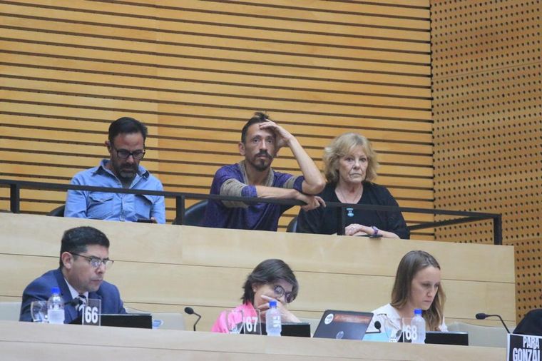 Los familiares de las víctimas estuvieron en la Unicameral.