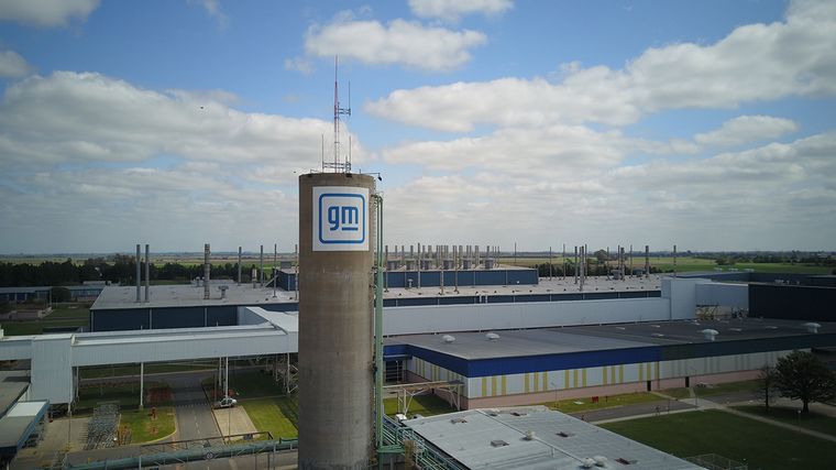 FOTO: GM celebra 25 años de producción en Santa Fe