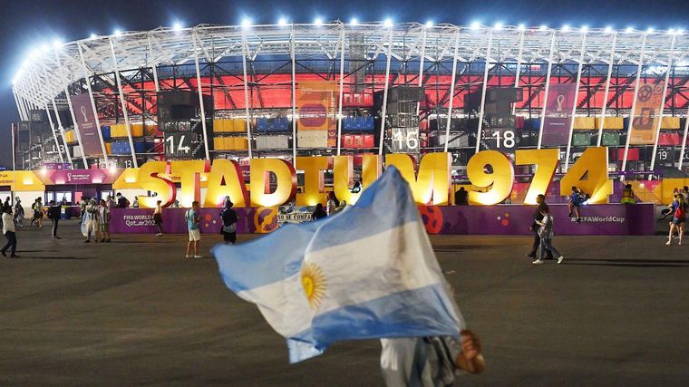 Argentina fue local en el Estadio 974: las mejores fotos de los hinchas