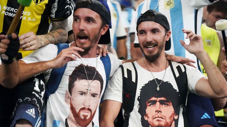 FOTO: Argentina fue local en el Estadio 974: las mejores fotos de los hinchas