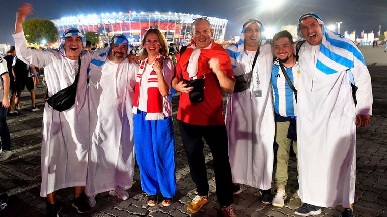 FOTO: Argentina fue local en el Estadio 974: las mejores fotos de los hinchas
