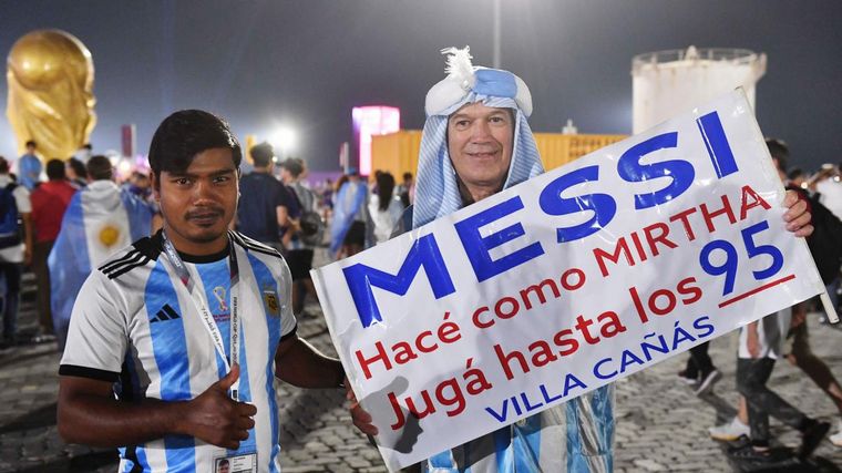 FOTO: Argentina fue local en el Estadio 974: las mejores fotos de los hinchas