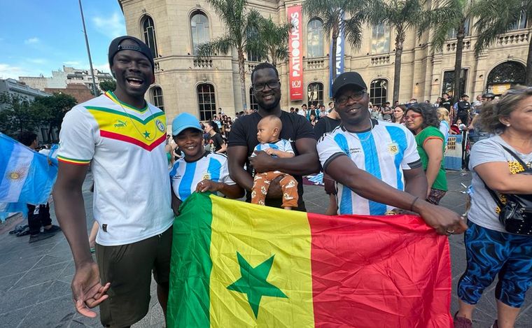 Festejos en Córdoba tras la clasificación de la Selección argentina.