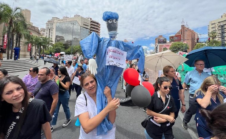 Trabajadores de Salud rechazaron el aumento del Gobierno de Córdoba y van a la calle