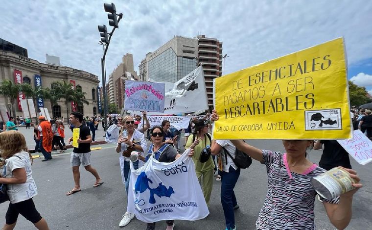 Trabajadores de Salud rechazaron el aumento del Gobierno de Córdoba y van a la calle