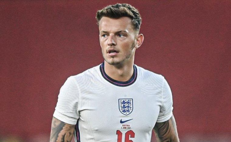 Ben White, defensa central del Arsenal, abandonó la concentración inglesa