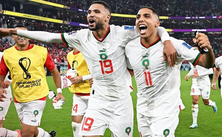 FOTO: Marruecos festeja su histórica clasificación a octavos de final