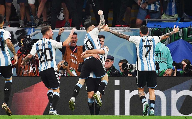 Lionel Messi, Julián Álvarez y la euforia desatada de Argentina ante Australia.