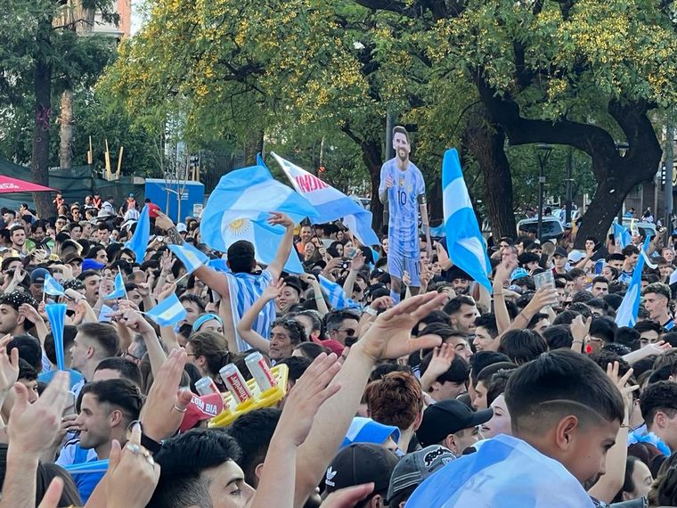 Festejos del triunfo argentino en Córdoba 