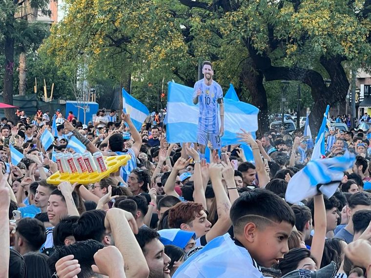 Festejos del triunfo argentino en Córdoba 