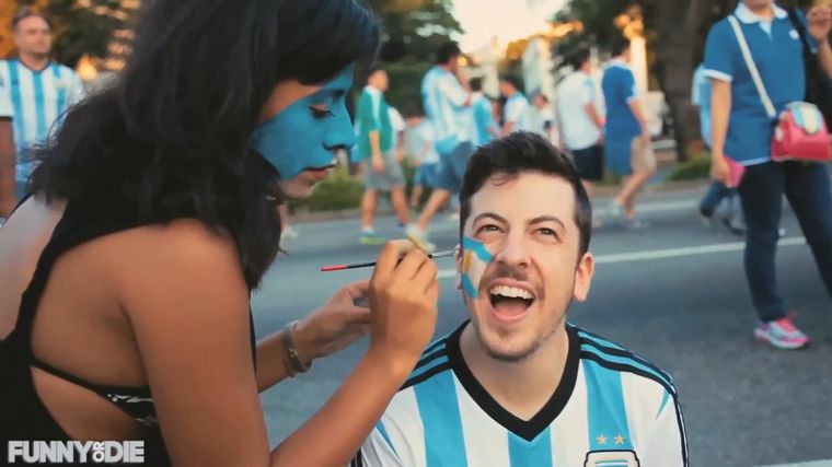 Hollywood Actors Who Cheer For The Argentina Team In Every Game