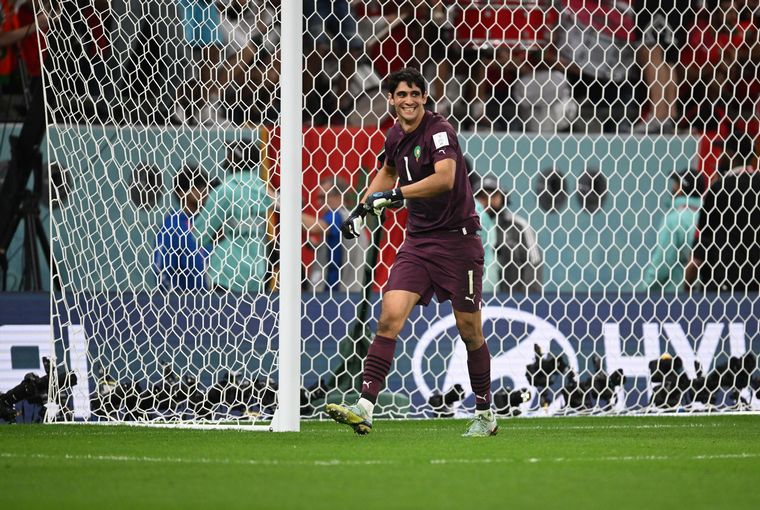 El arquero adivinó el lado de los tres penales de la tanda