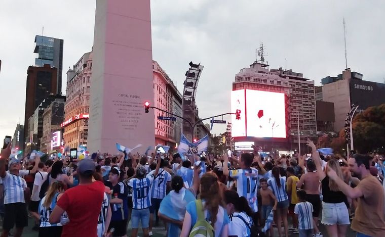 Festejos en el Obelisco. 