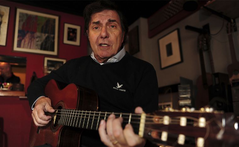 FOTO: A los 79 años se apagó la conmovedora voz de José Ángel Trelles.