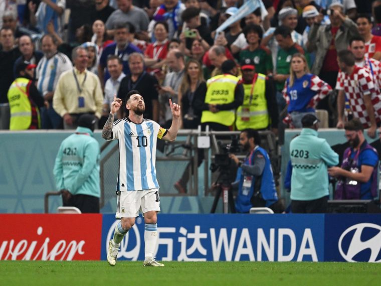 FOTO: Lionel Messi se posicionó como el goleador del Mundial junto con Mbappé.