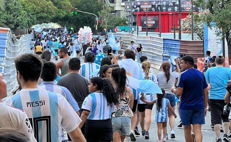 Los festejos en las calles de Córdoba
