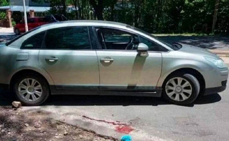FOTO: El auto que aplastó a una mujer y la mató en Córdoba