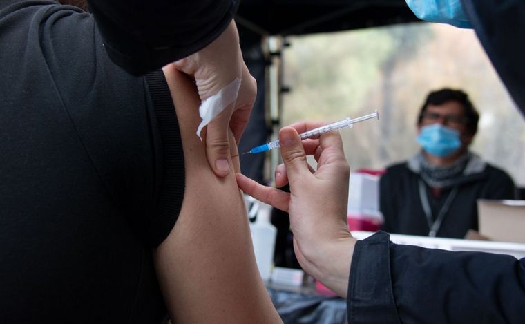 FOTO: La OMS modifica las recomendaciones sobre la vacuna. 